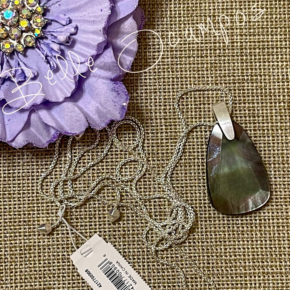 Kendra Scott Maeve necklace